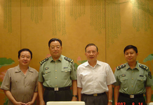 国防大学政委李殿仁中将,武警上海总队孟德恕政委,民促会陈丽副理事长
